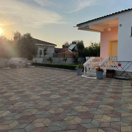 Relaxing House- Beach ゲストハウス Plazhi San Pietro